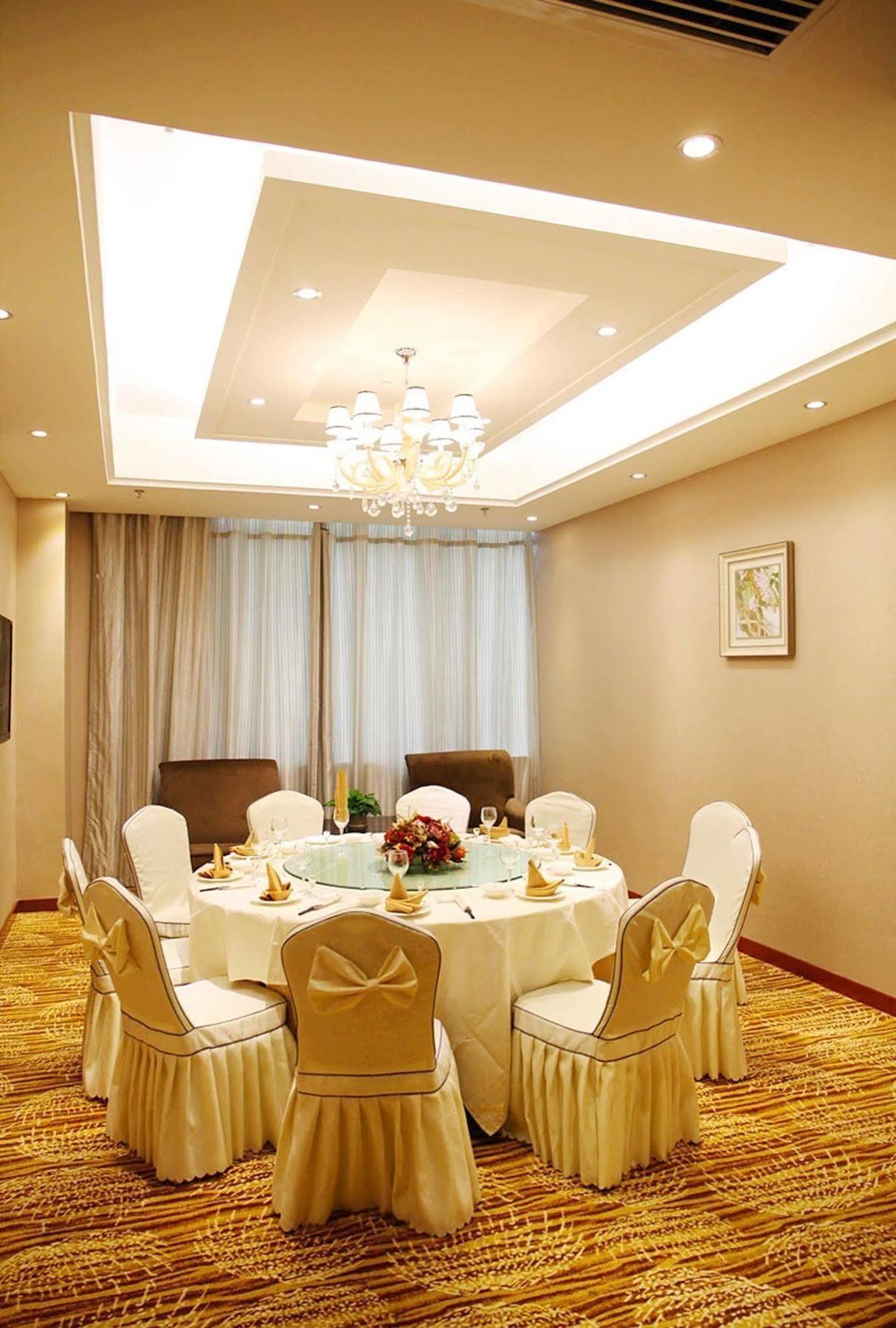 Jinhu Hotel Nanchang  Extérieur photo