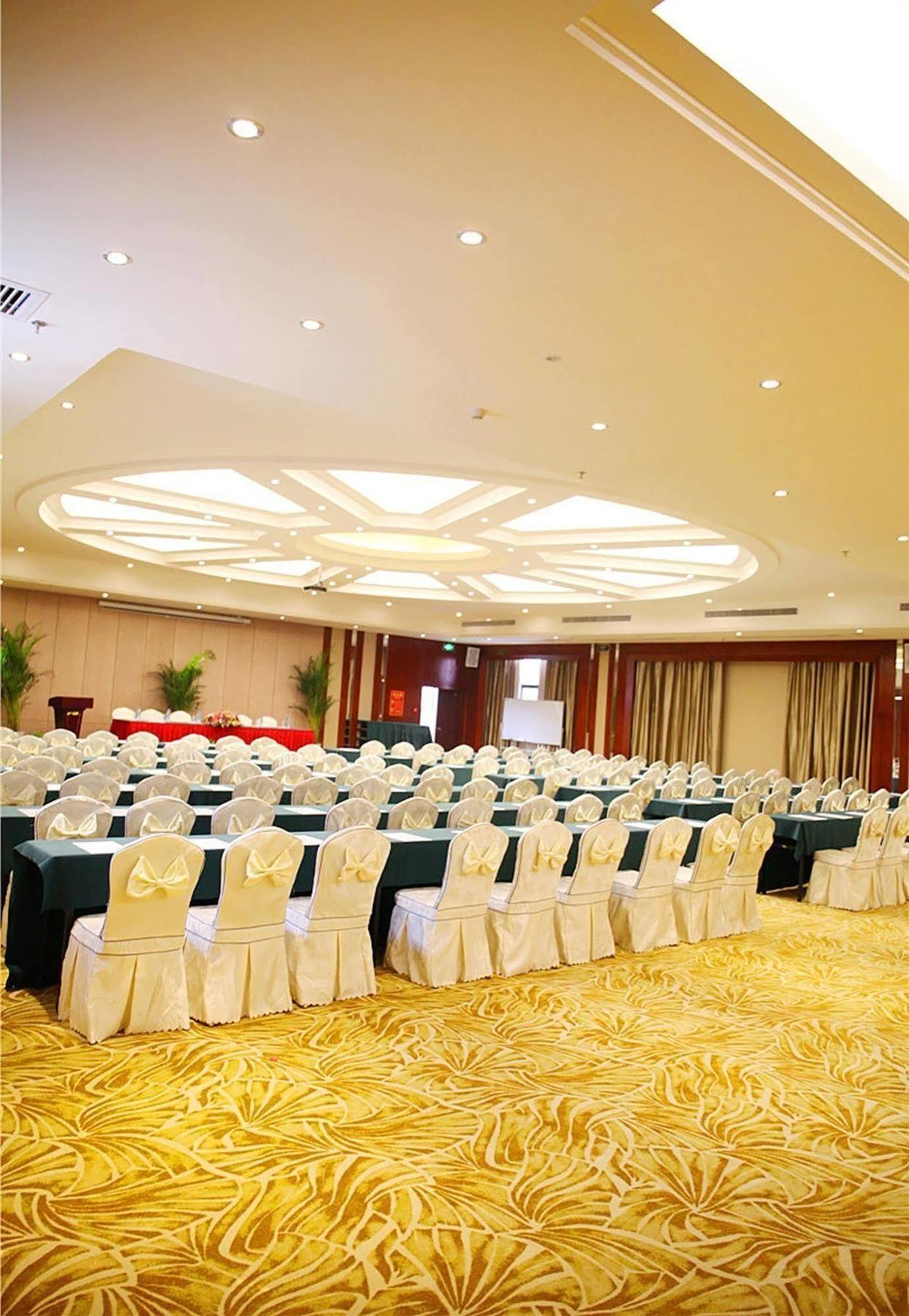 Jinhu Hotel Nanchang  Extérieur photo